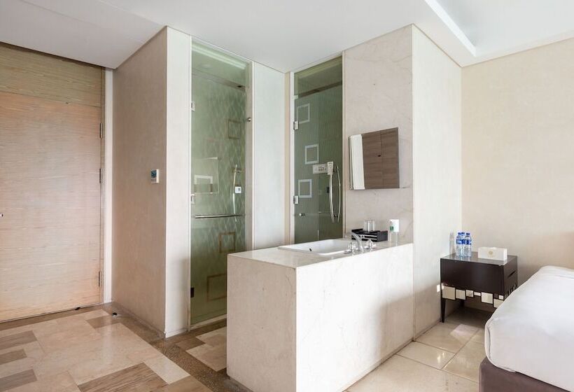 Yuejia Sea Apartment Phoenix Island