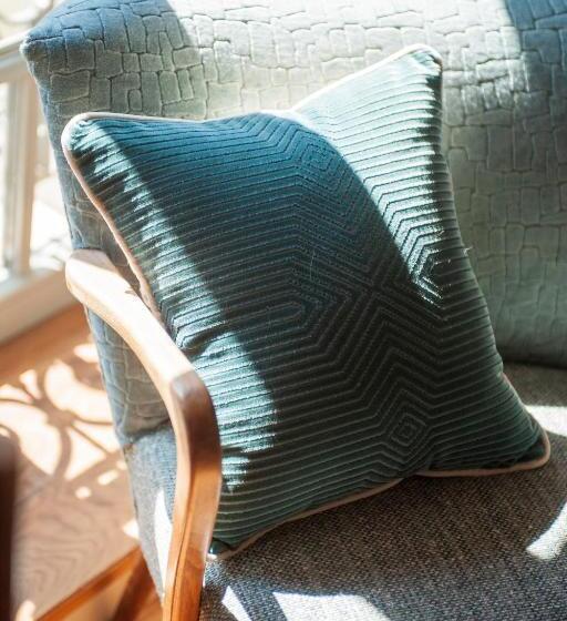 Chai Du Chateau De Morteuil