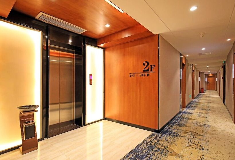 Immersing Hotel Guihu Branch