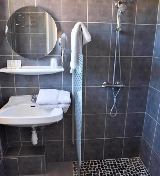 Пансион Domaine De Lacave