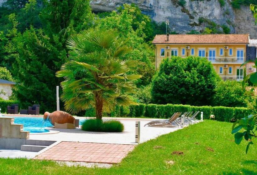 Пансион Domaine De Lacave