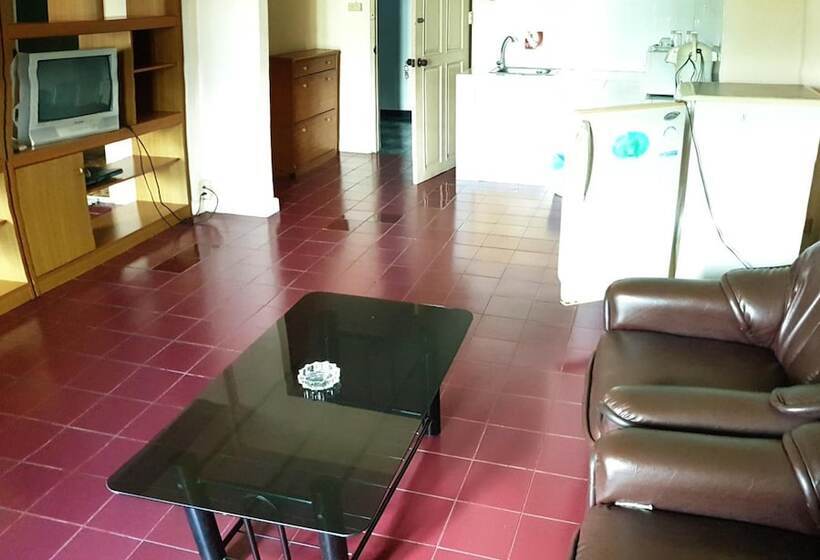 Walking Street Hostel