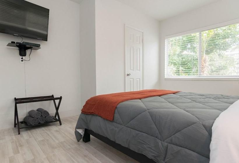 Costa Este Beach Vacation