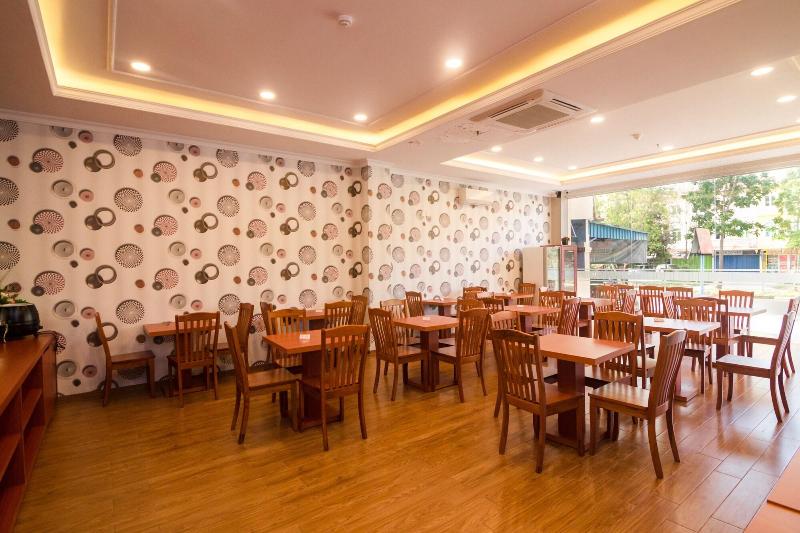 Blitz Hotel Batam Centre