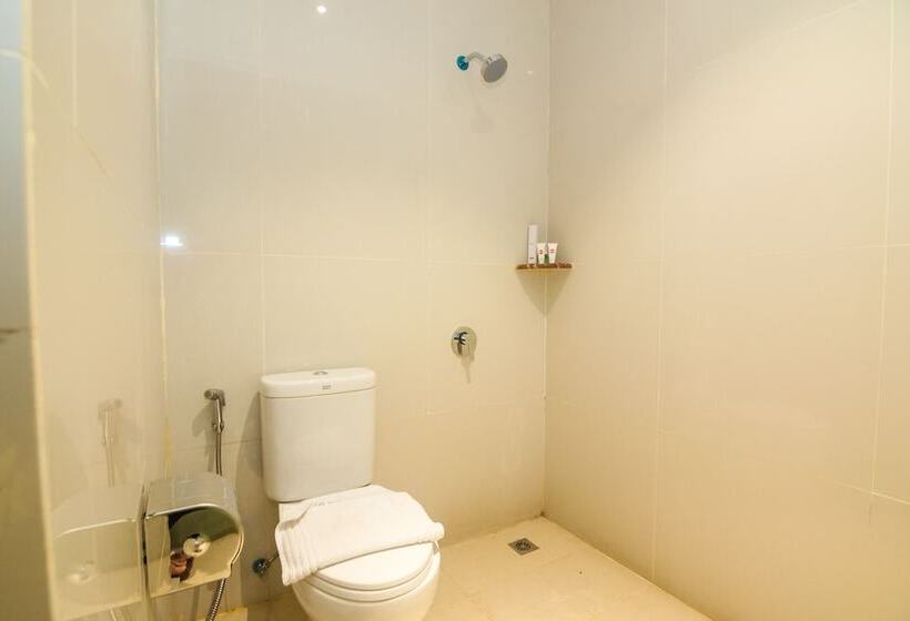 Blitz Hotel Batam Centre