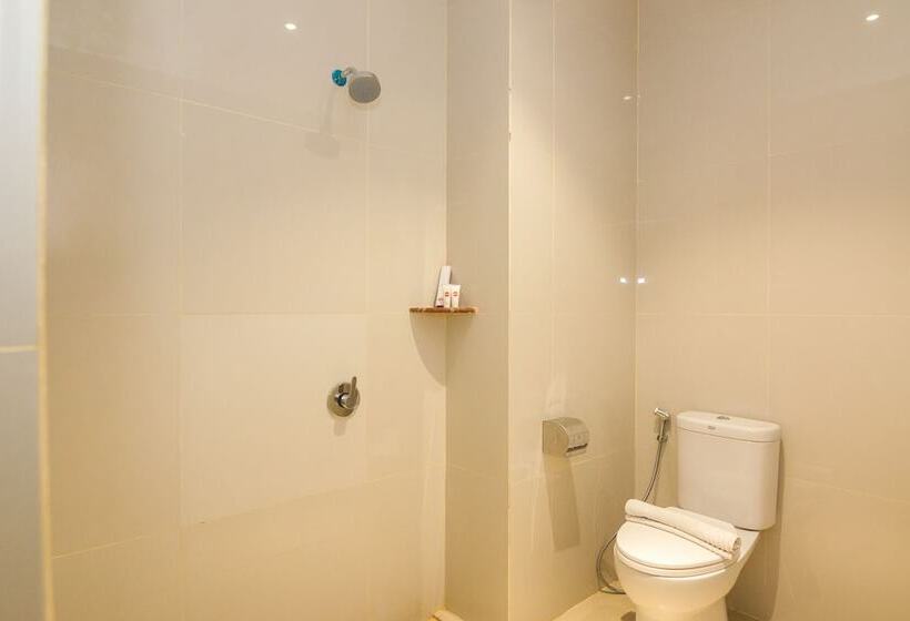 Blitz Hotel Batam Centre