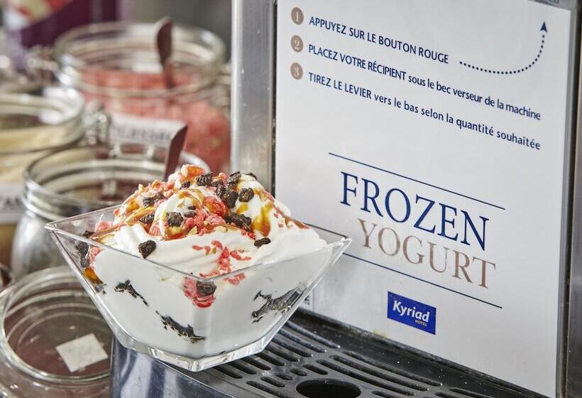 Отель Kyriad Cambrai