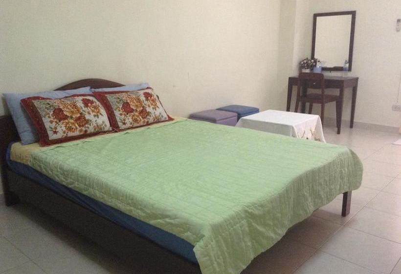 酒店 The Crystal Apartment