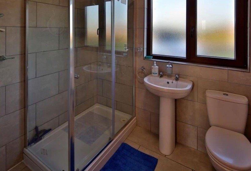 Lakeside Fishing Lodges