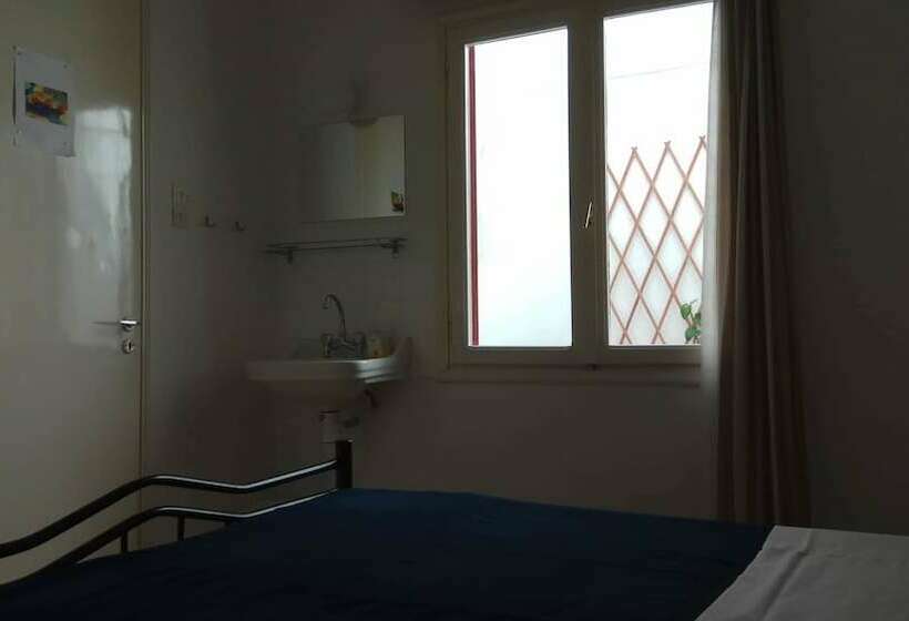 פנסיון Arhontiko Sitia