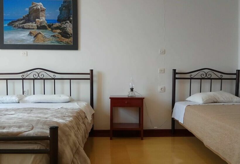 פנסיון Arhontiko Sitia