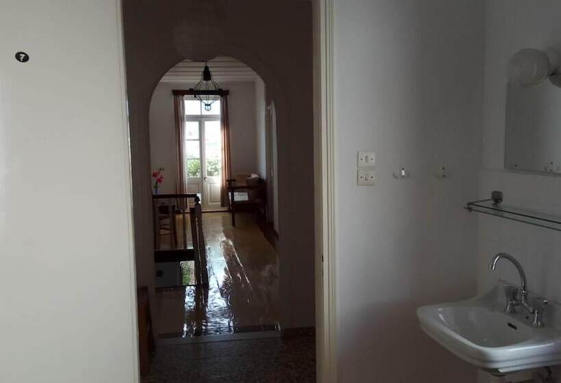 פנסיון Arhontiko Sitia