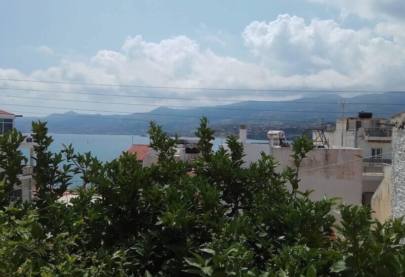 פנסיון Arhontiko Sitia