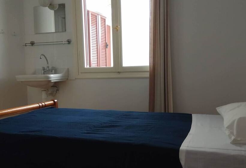 פנסיון Arhontiko Sitia