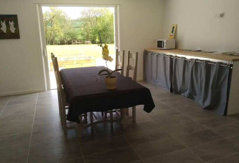 膳宿费 Au Pied Du Lariat