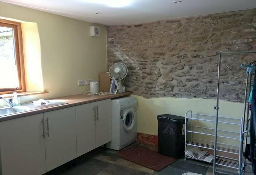 بنسيون Blindwell Farm