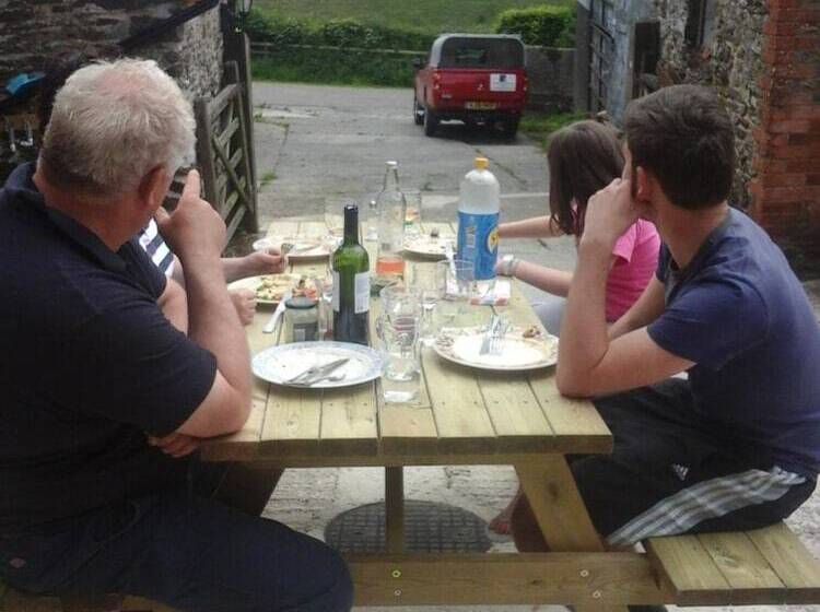 بنسيون Blindwell Farm