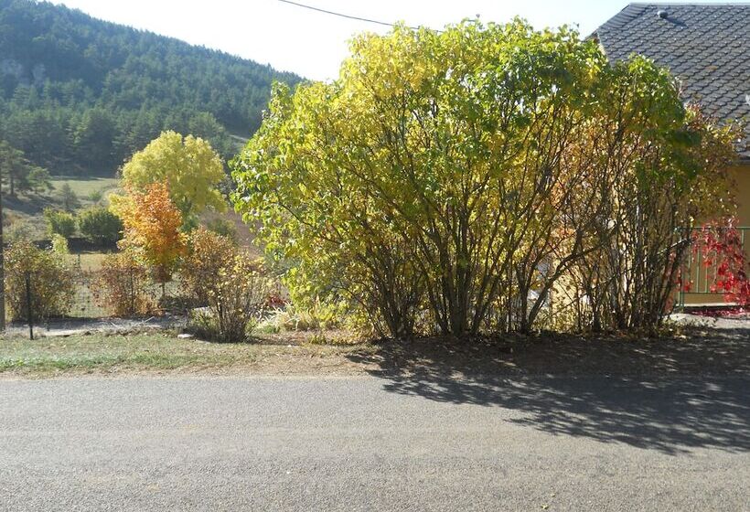 ペンション Chez Louis Chambres D Hôtes