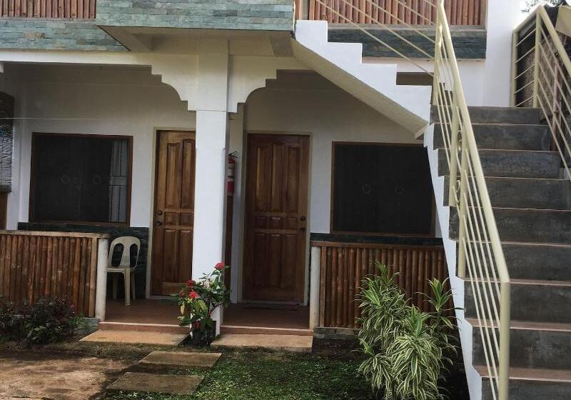 پانسیون John Verhel Homes