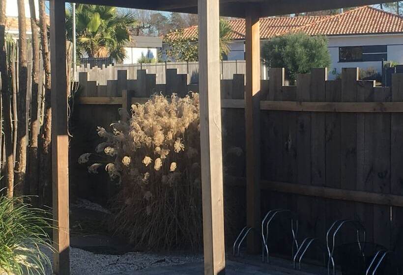 پانسیون La Lisière Du Bétey