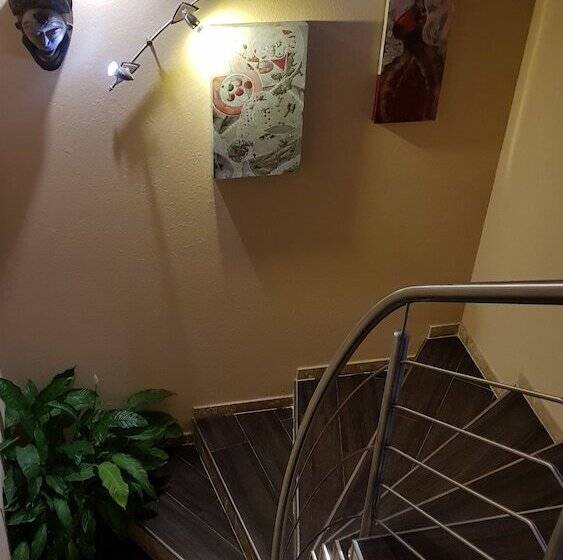 بنسيون La Villa Esterel & Spa