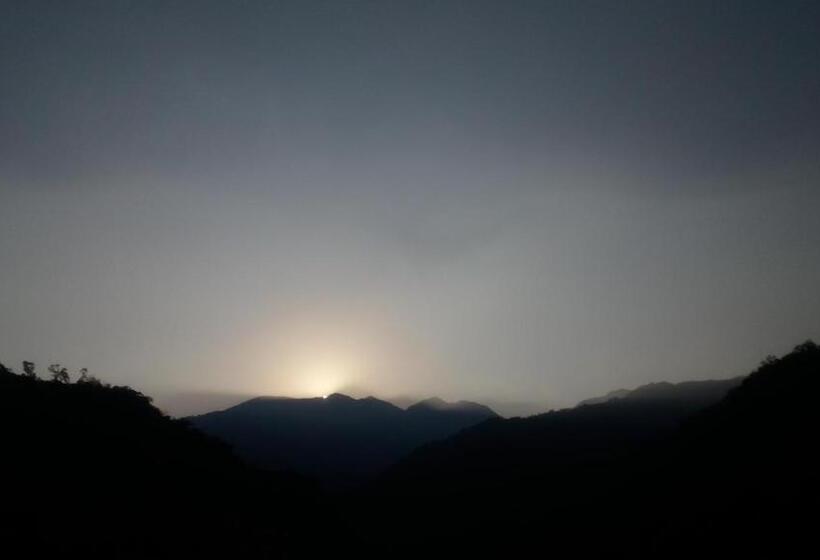 پانسیون Lei Zhiben Hot Spring