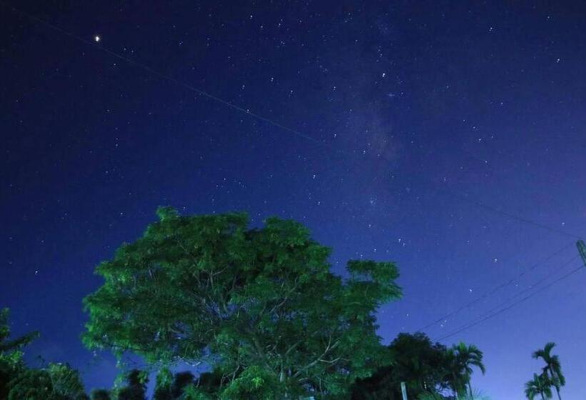 پانسیون Lei Zhiben Hot Spring