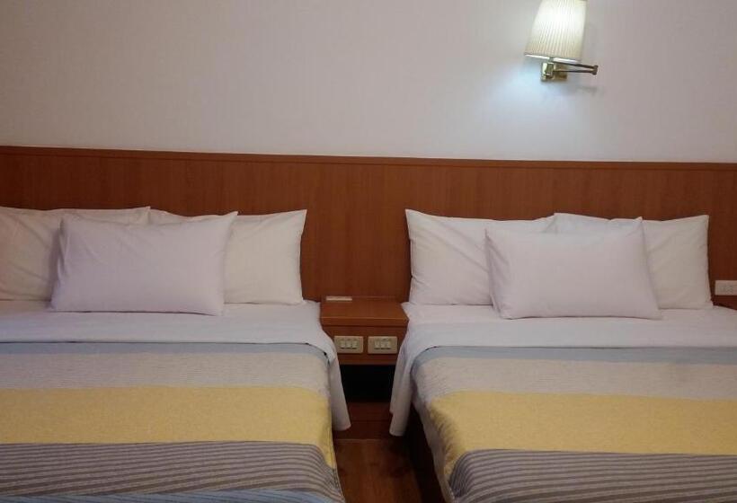 פנסיון Lei Zhiben Hot Spring