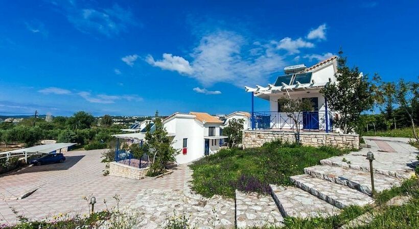 פנסיון Lontosvillage