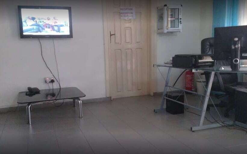 پانسیون Mace Lodge