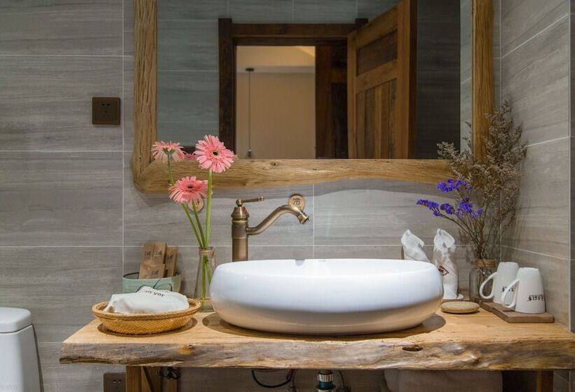 بنسيون Puer Xiangtu Story Manor