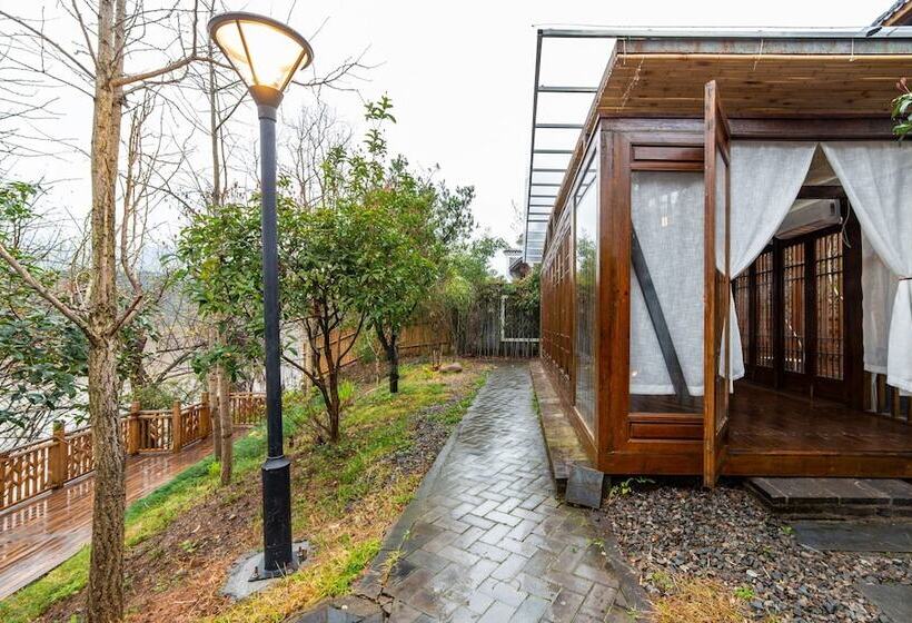 膳宿费 Qiansu Ban Jiang Xia Boutique Inn