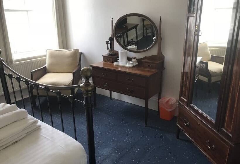 ペンション The Jolly Sailor