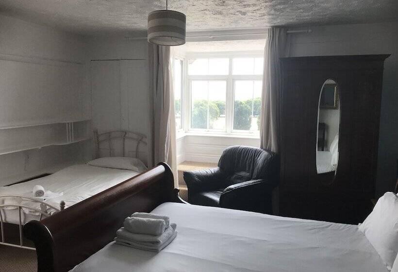 ペンション The Jolly Sailor