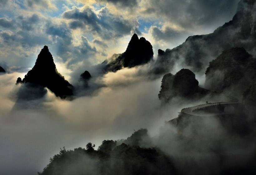 بنسيون Yun Meng Qi  Inn