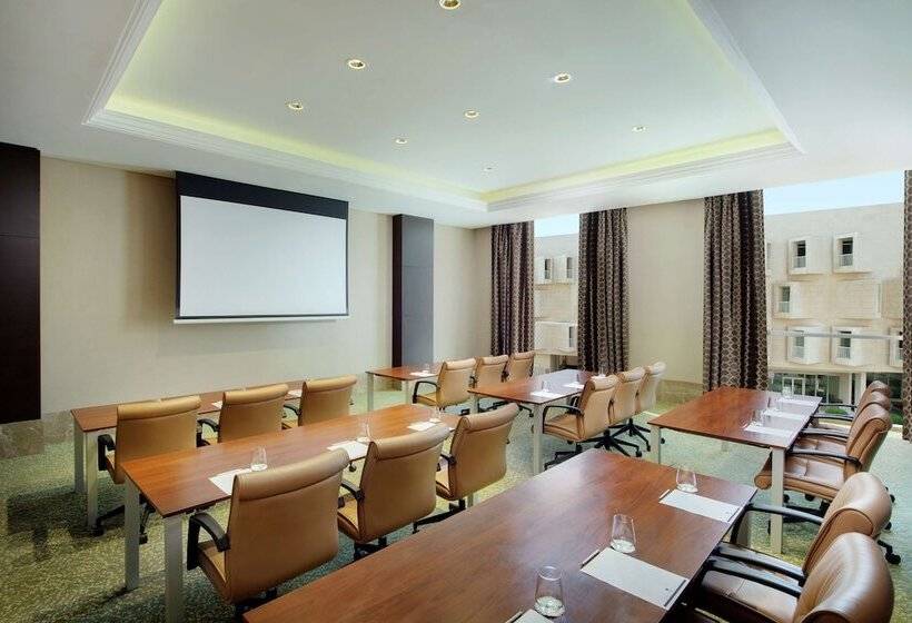 هتل Doubletree By Hilton Doha  Al Sadd