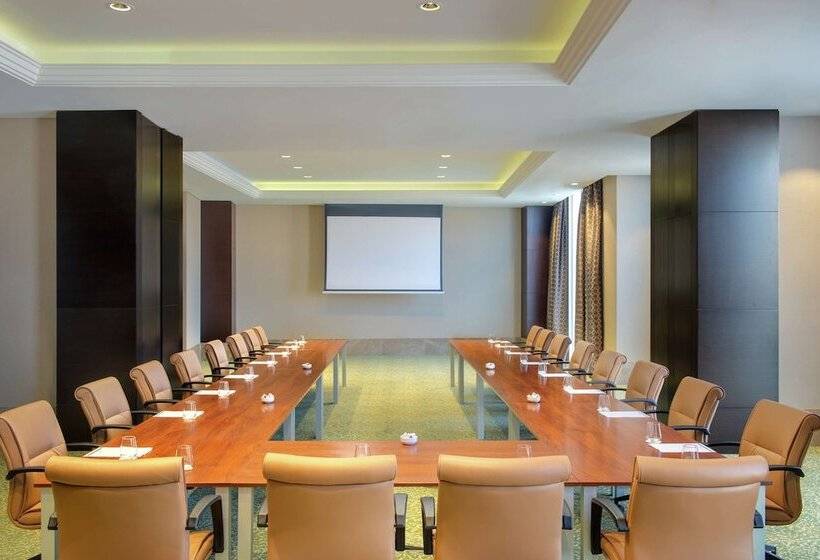 هتل Doubletree By Hilton Doha  Al Sadd