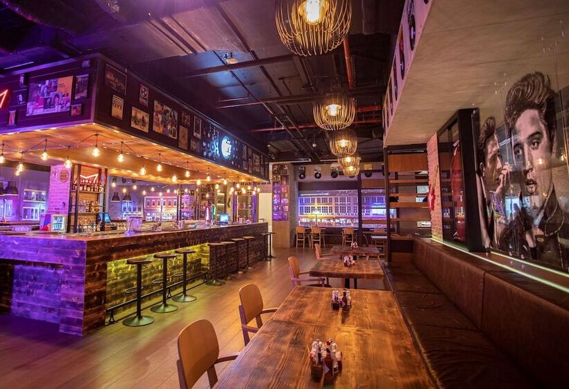 هتل Doubletree By Hilton Doha  Al Sadd