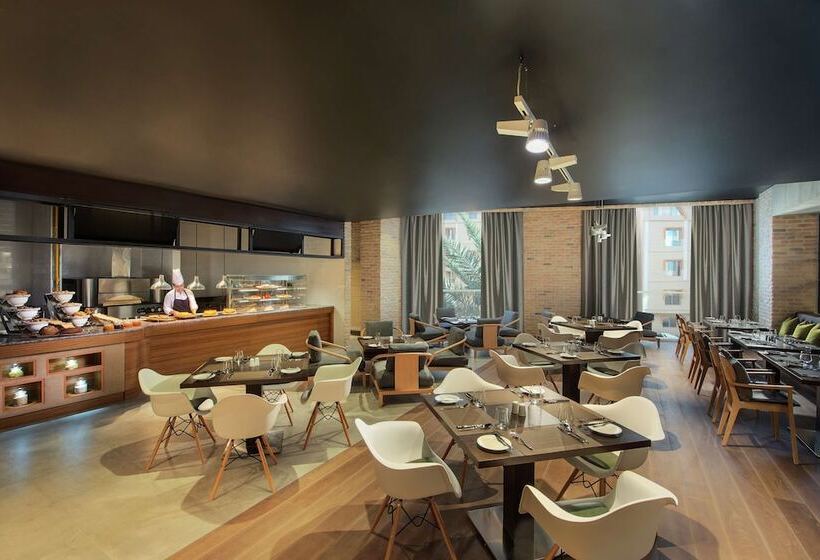 هتل Doubletree By Hilton Doha  Al Sadd