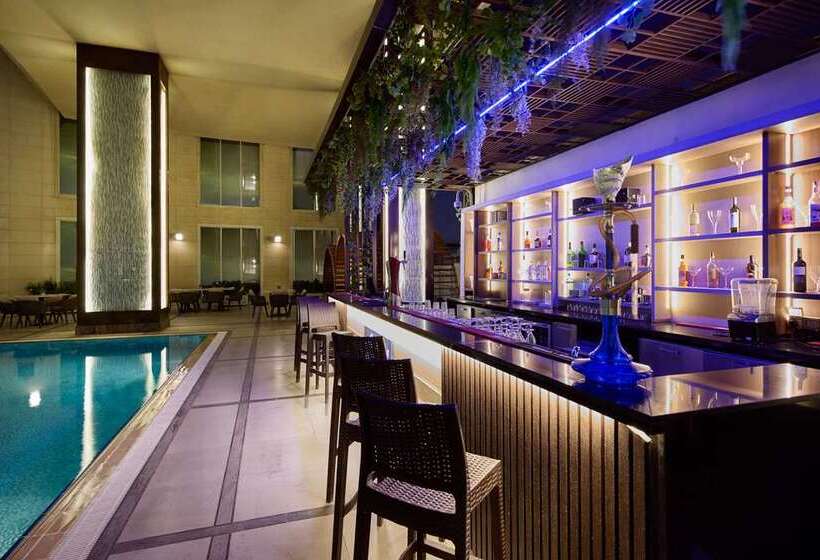 هتل Doubletree By Hilton Doha  Al Sadd