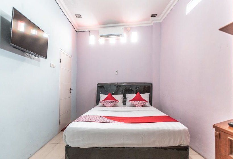 Отель Puspita Guesthouse By Oyo Rooms