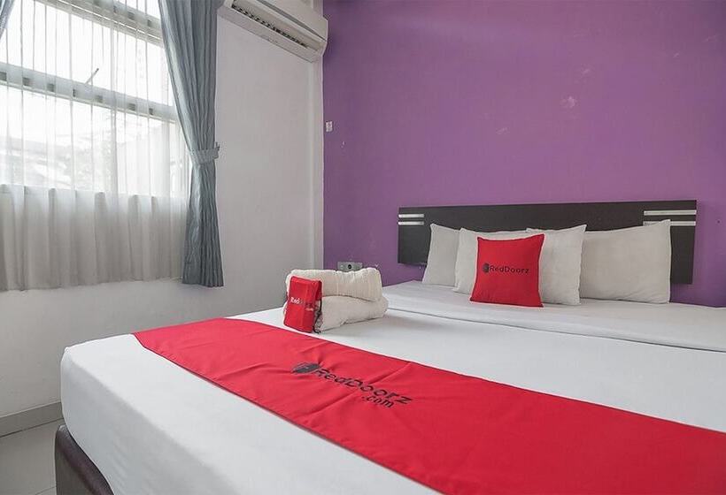 酒店 Reddoorz Plus Near Undip Pleburan