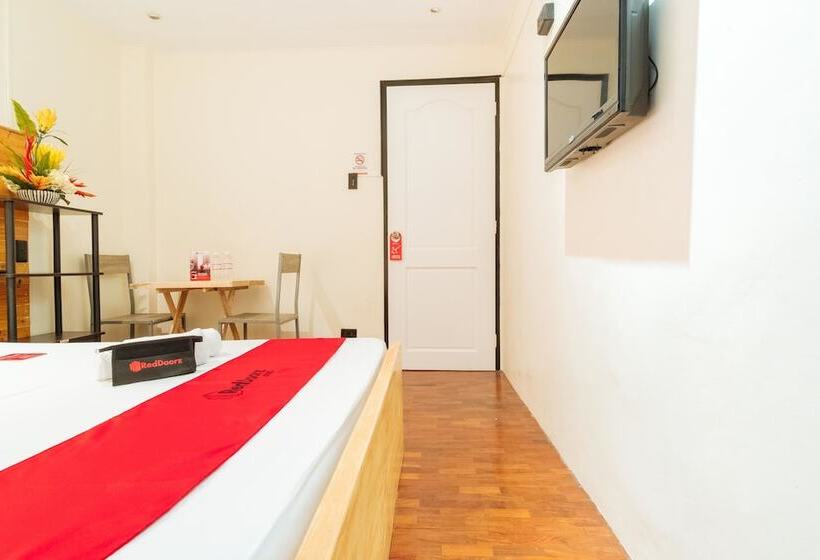 هتل Reddoorz @ Vicente Street Espana Manila