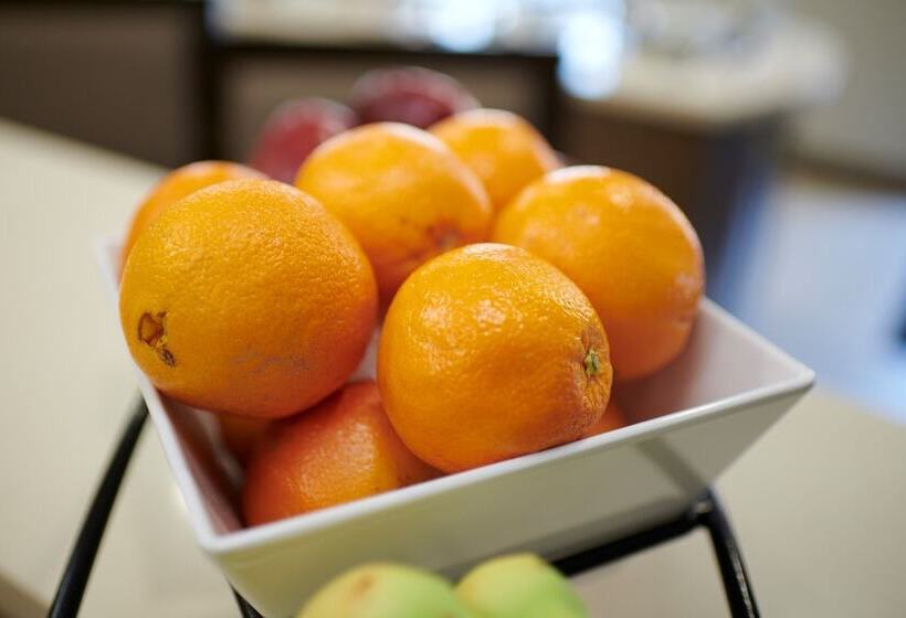 בית מלון כפרי Staybridge Suites   Denton, An Ihg