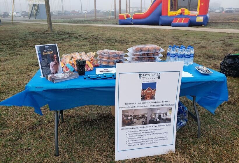 בית מלון כפרי Staybridge Suites   Denton, An Ihg