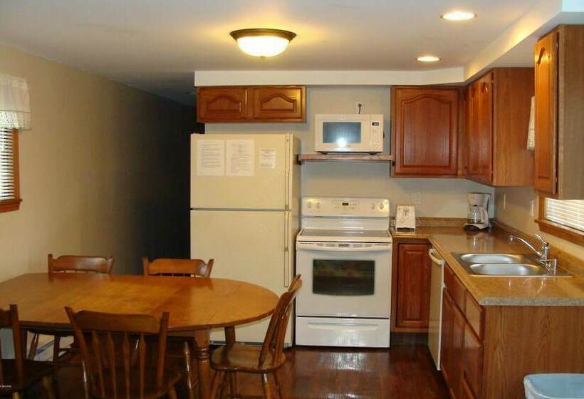 On Pointe Lakefront Resort