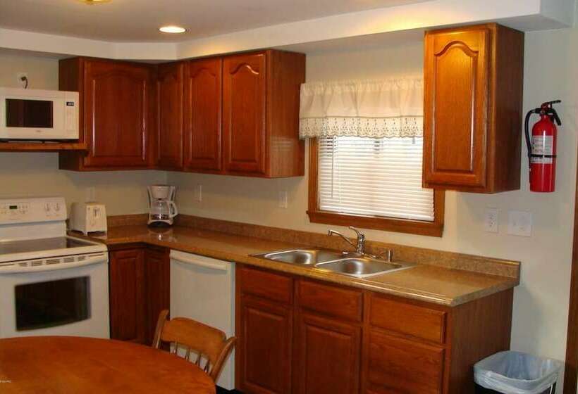 On Pointe Lakefront Resort