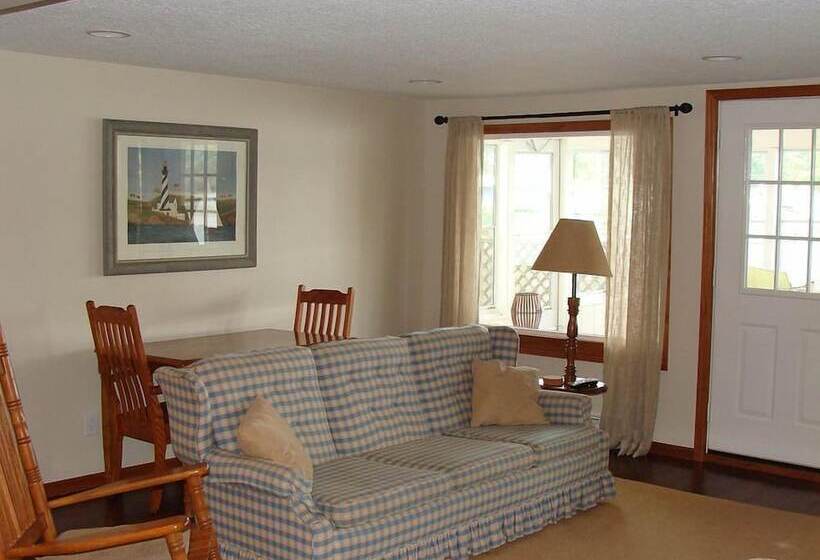 On Pointe Lakefront Resort