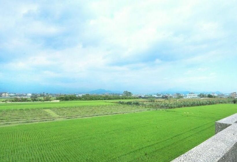 پانسیون 四季逗庭園民宿 All Around The Seasons B&b