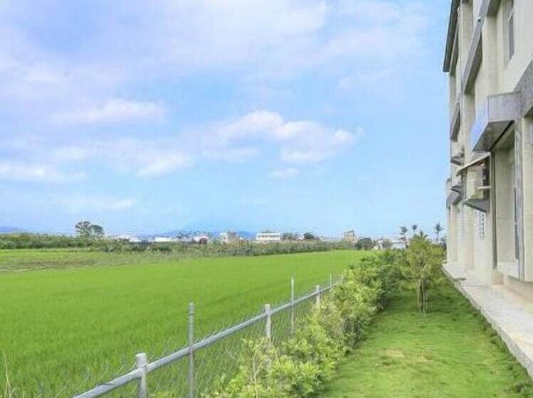 پانسیون 四季逗庭園民宿 All Around The Seasons B&b